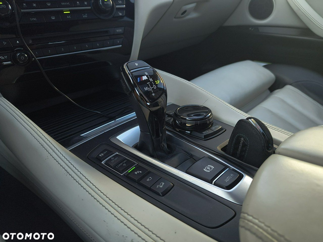 BMW X6M - 29
