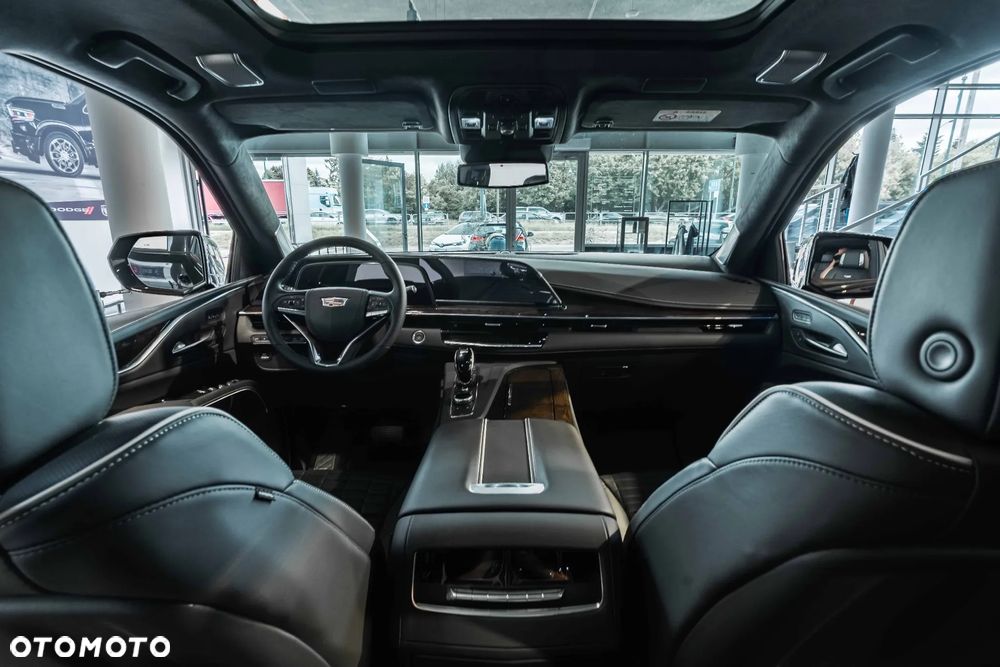 Cadillac Escalade - 28