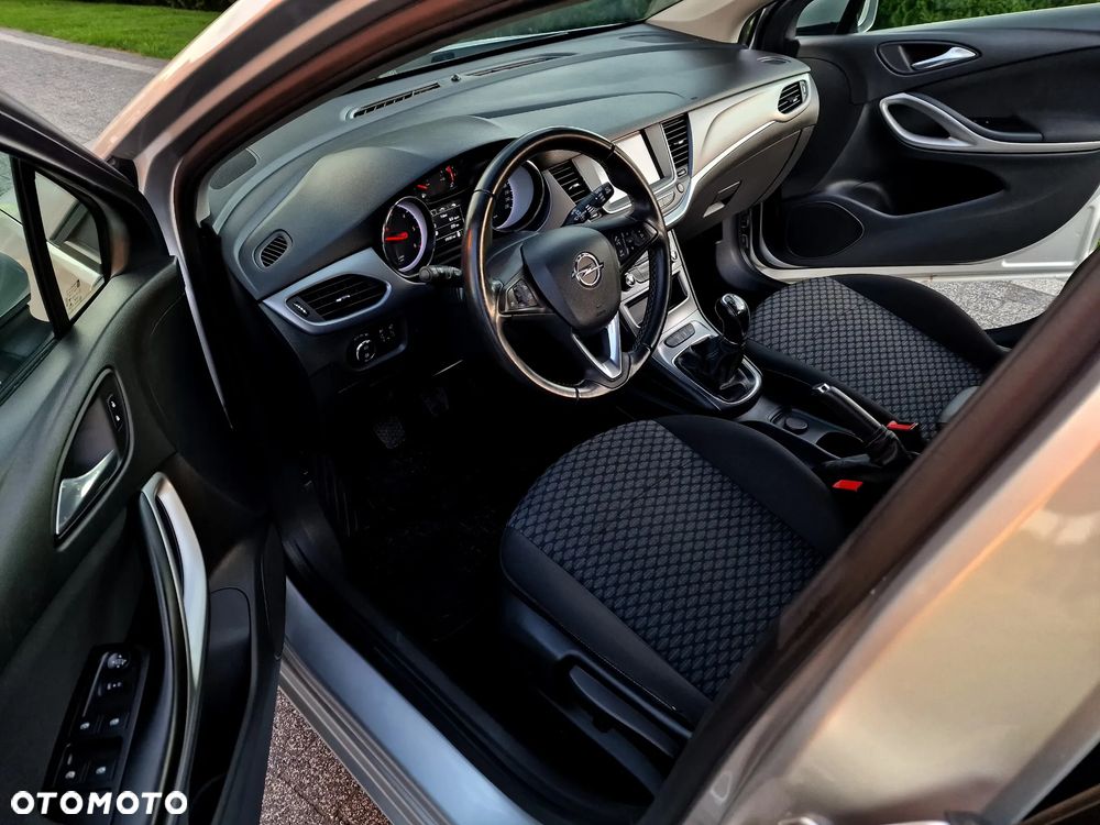 Opel Astra 1.6 CDTI Elite - 17