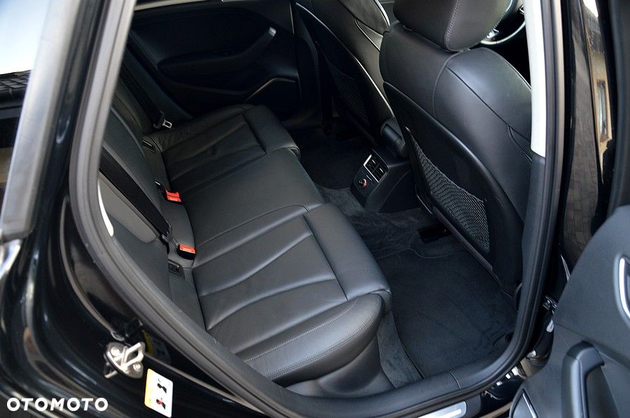 Audi A3 Sportback 1.8 TFSI S tronic S line Sportpaket - 24