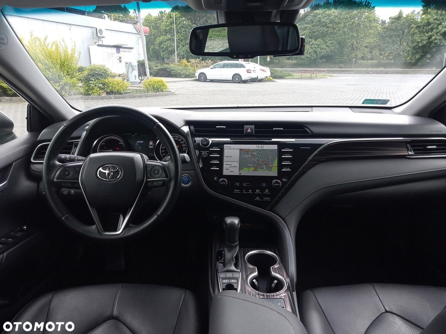 Toyota Camry - 10