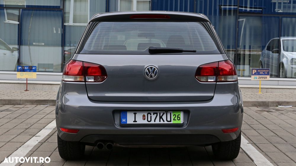 Volkswagen Golf 2.0 TDI Highline - 10