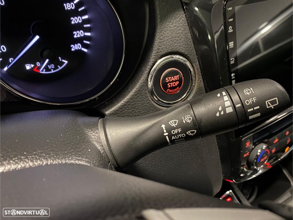 Nissan Qashqai 1.2 DIG-T N-Vision Xtronic - 20