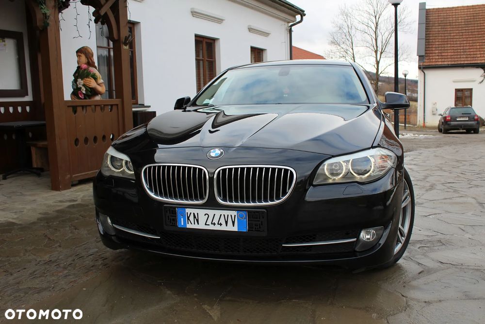 BMW Seria 5 520d Sport-Aut - 29