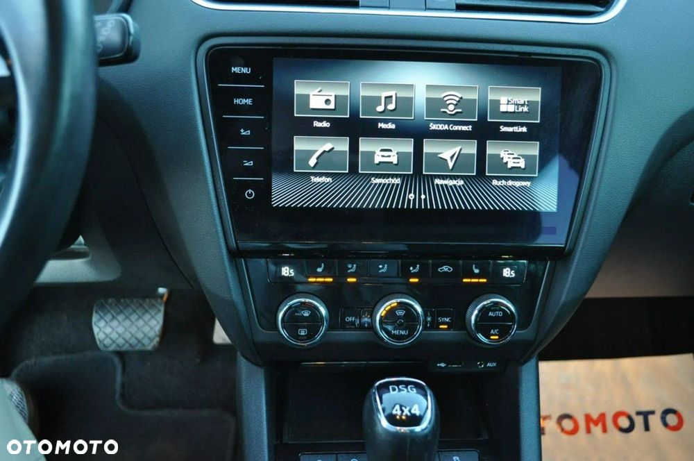 Skoda Octavia 2.0 TDI 4x4 DSG RS - 25