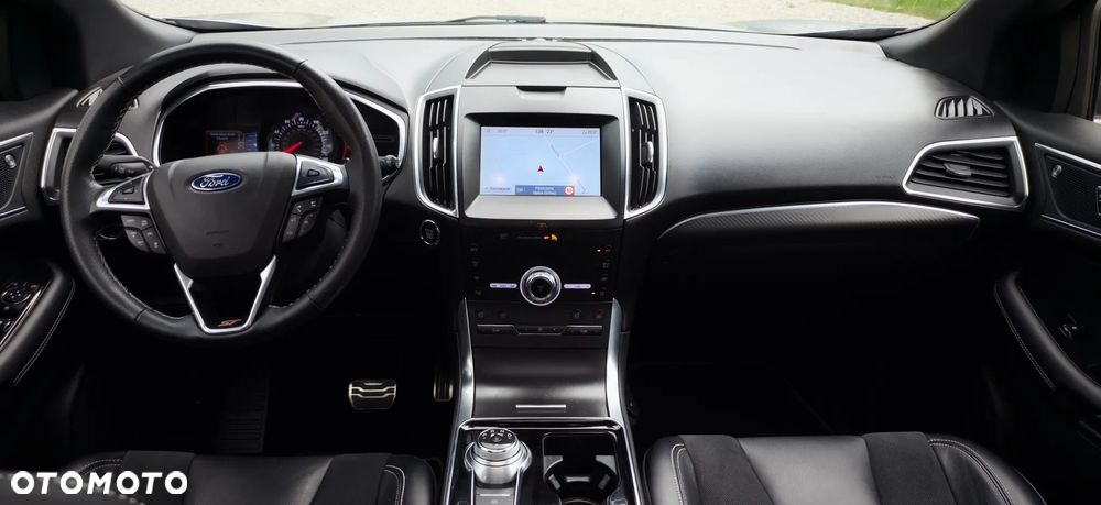 Ford Edge - 8