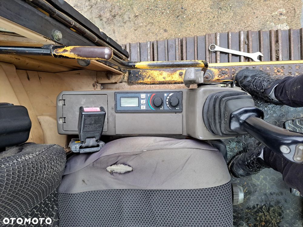 Caterpillar 318BL - 23