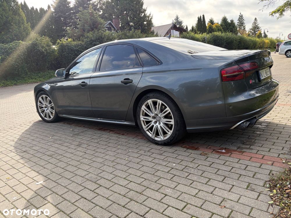 Audi S8