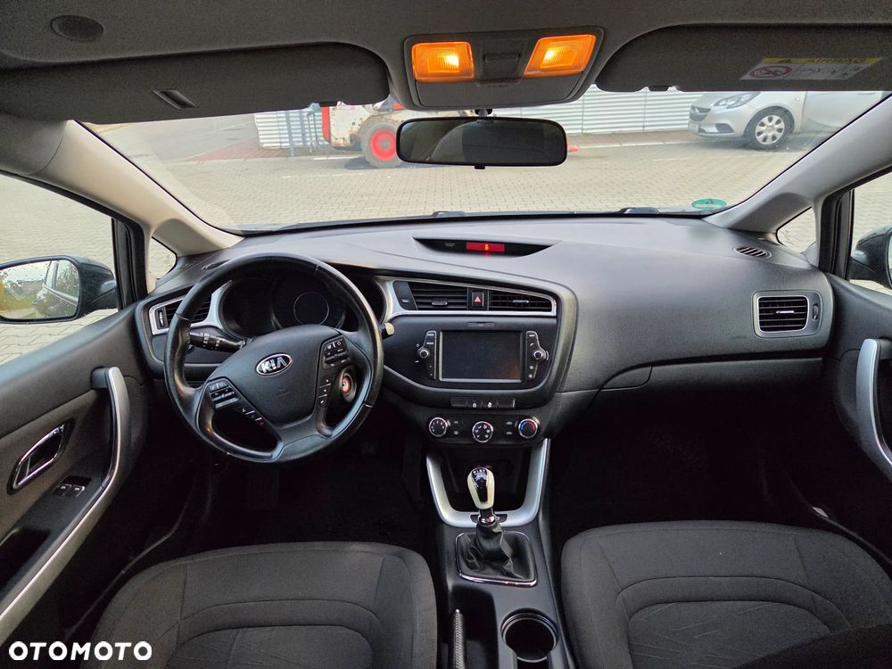 Kia Ceed 1.6 GDI Edition 7 - 8