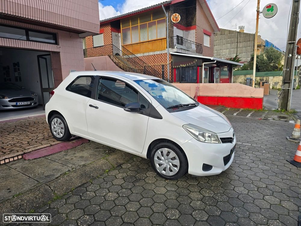 Toyota Yaris - 4