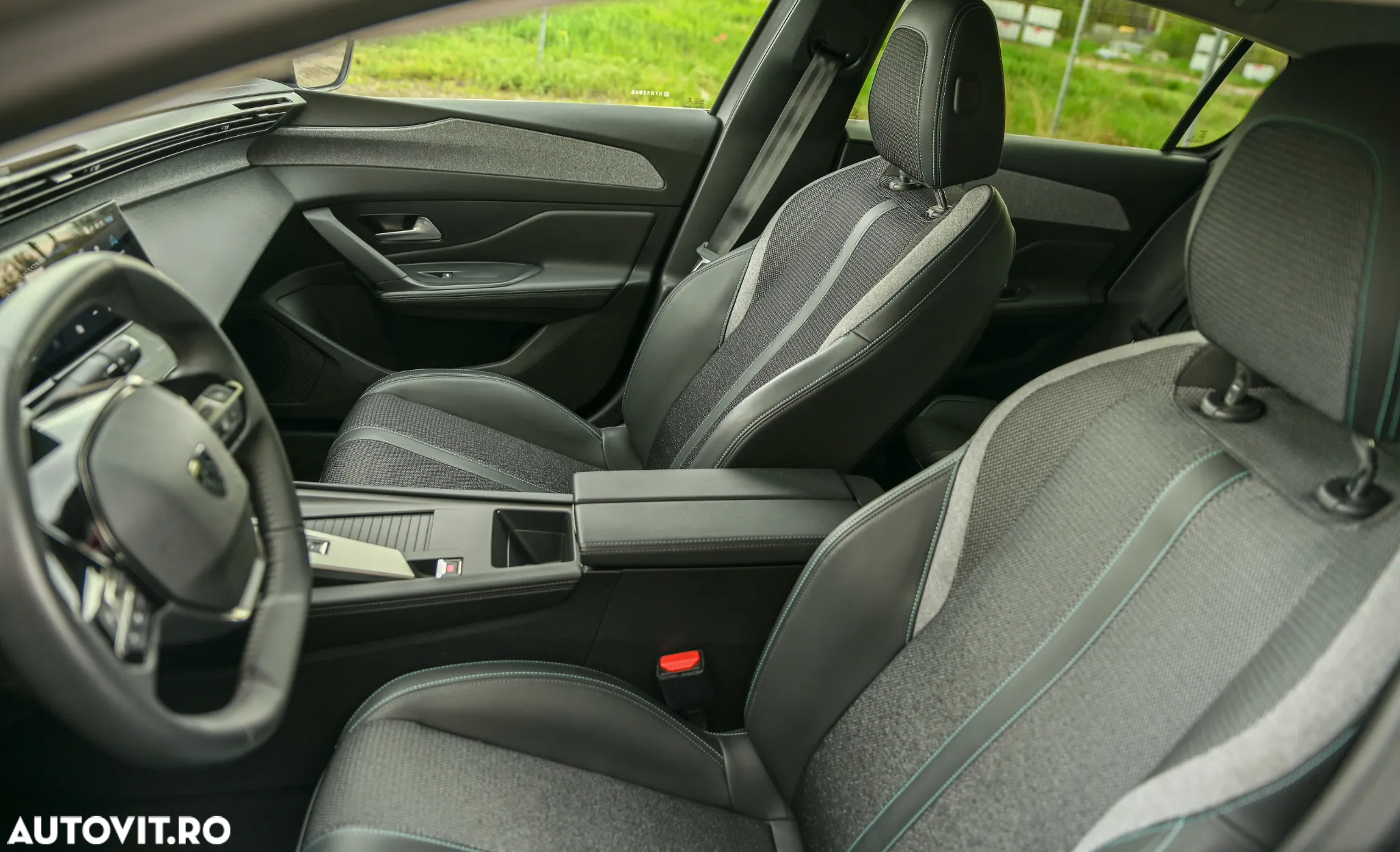 Peugeot 308 1.2 L PureTech Turbo S&S EAT8 Allure Pack - 18