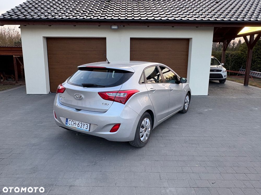 Hyundai i30 1.4 CRDi Trend - 4