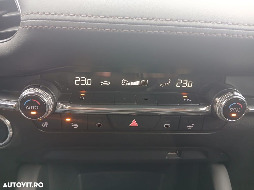 Mazda 3 e-Skyactiv G122 AT MHEV Plus - 11