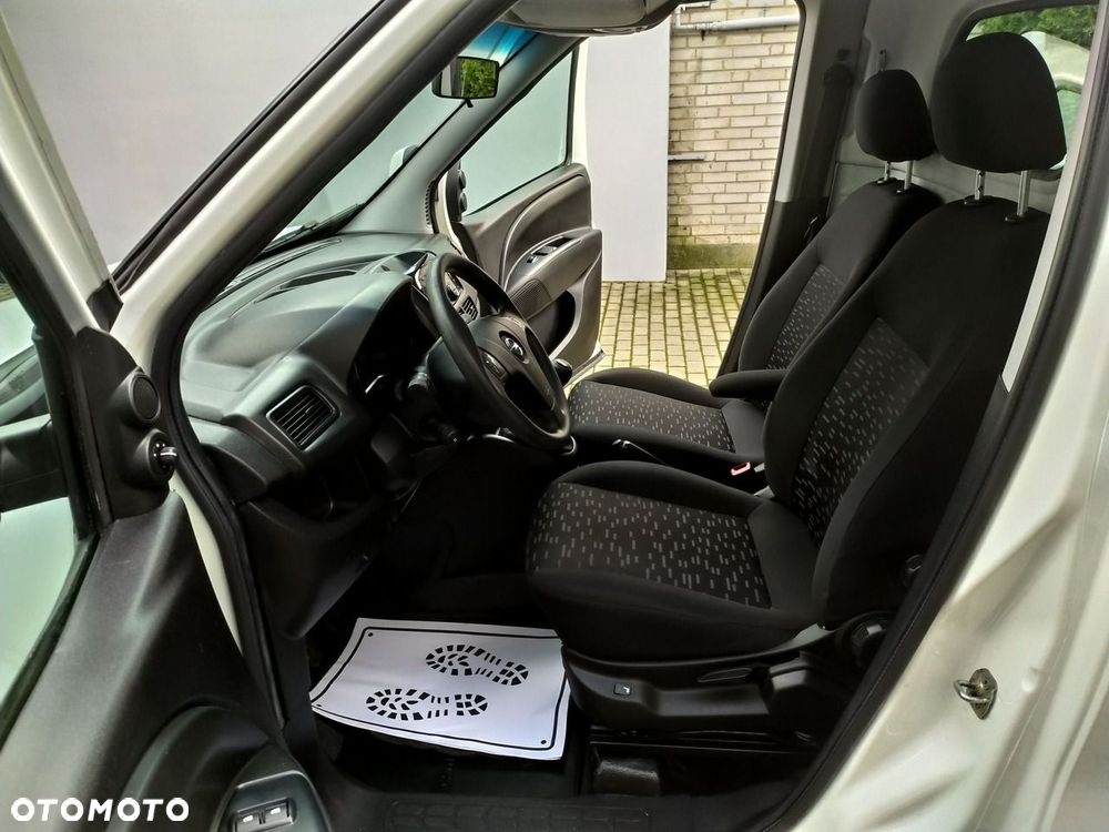 Opel Combo - 17
