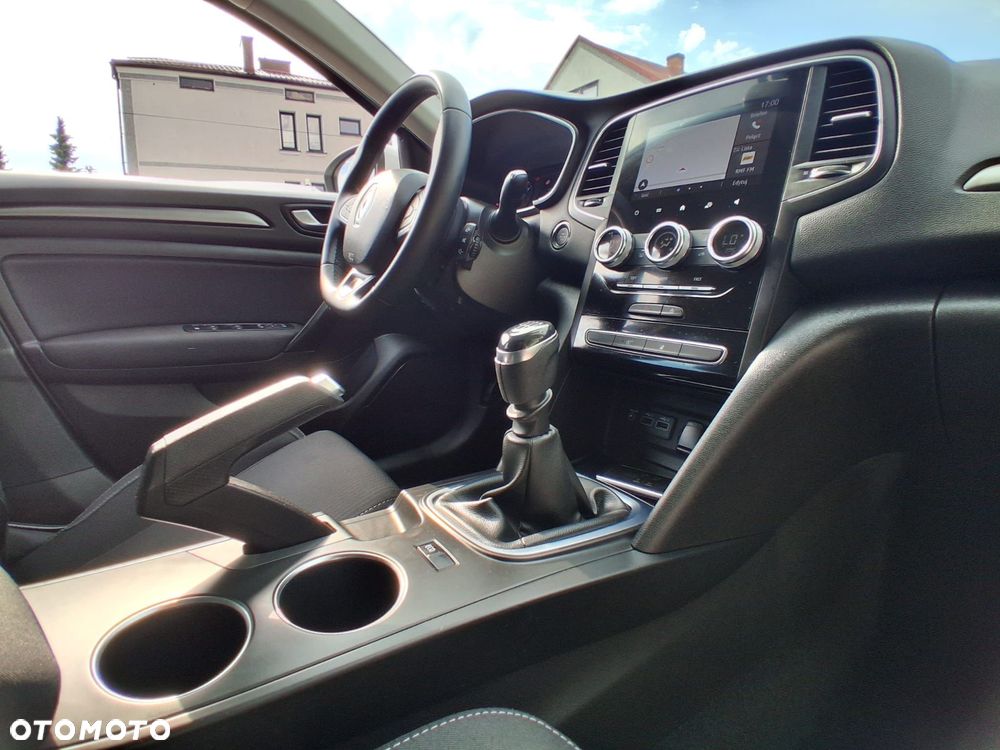 Renault Megane 1.5 Blue dCi Zen - 12