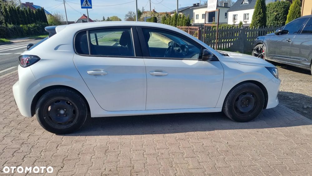 Peugeot 208 - 5