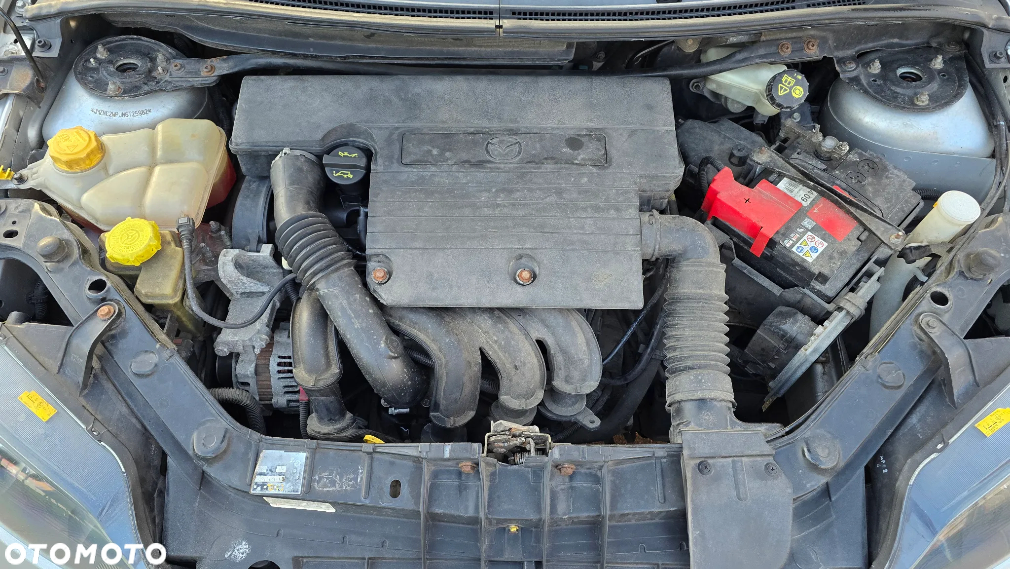 Mazda 2 - 24