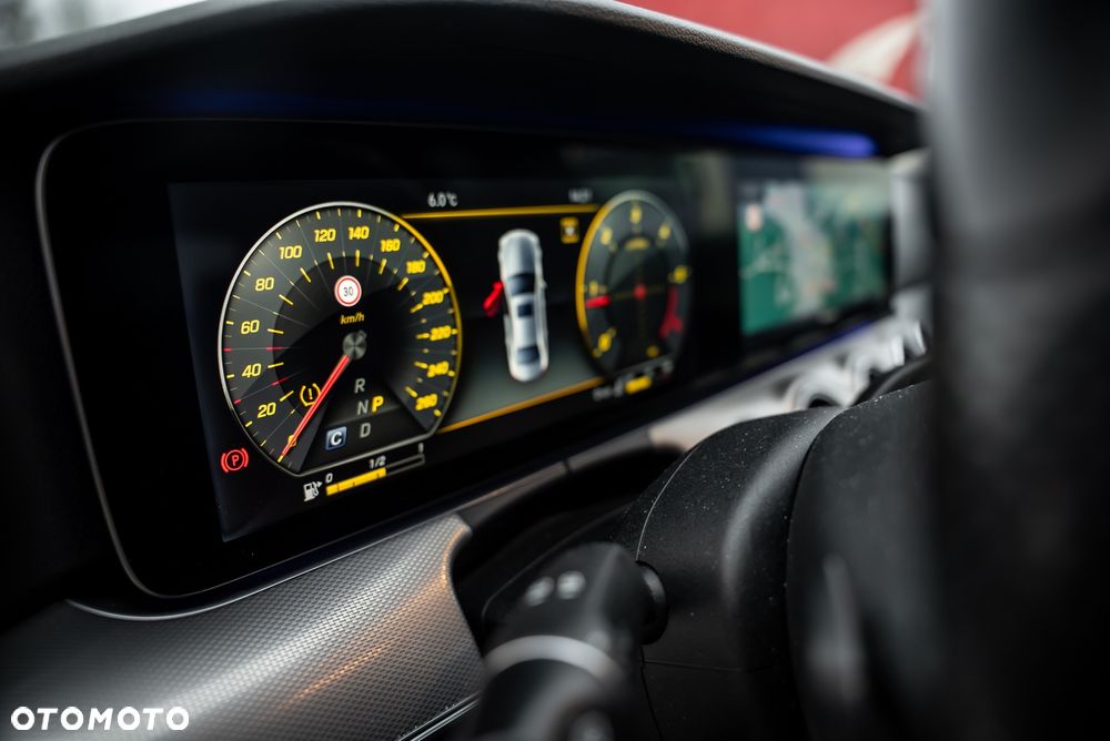 Mercedes-Benz Klasa E - 21