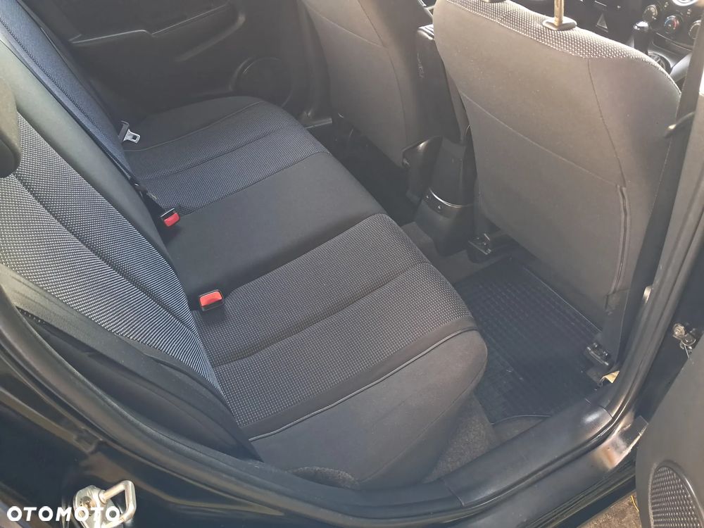 Mazda 2 - 24