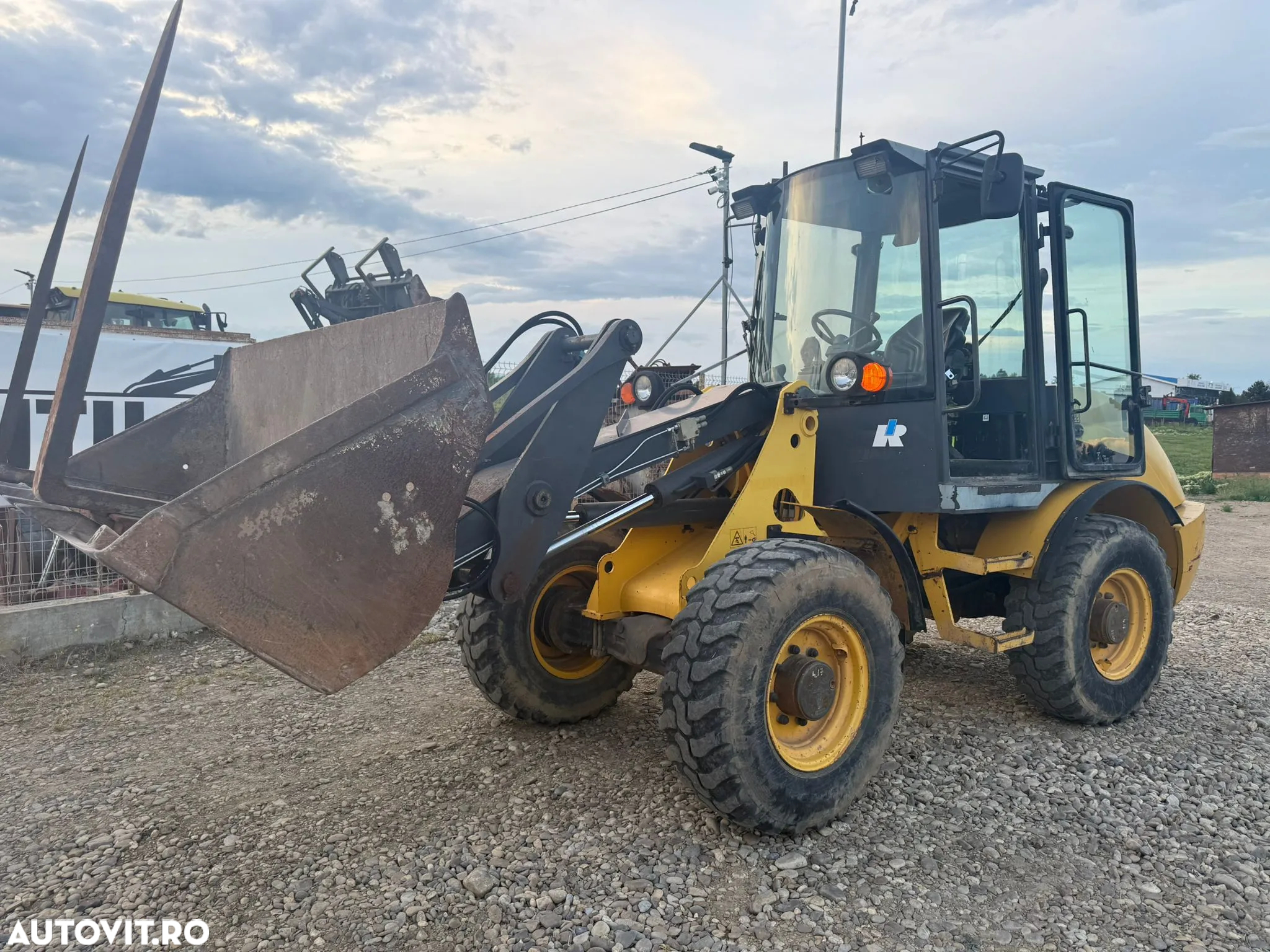 New Holland W60TC - 8