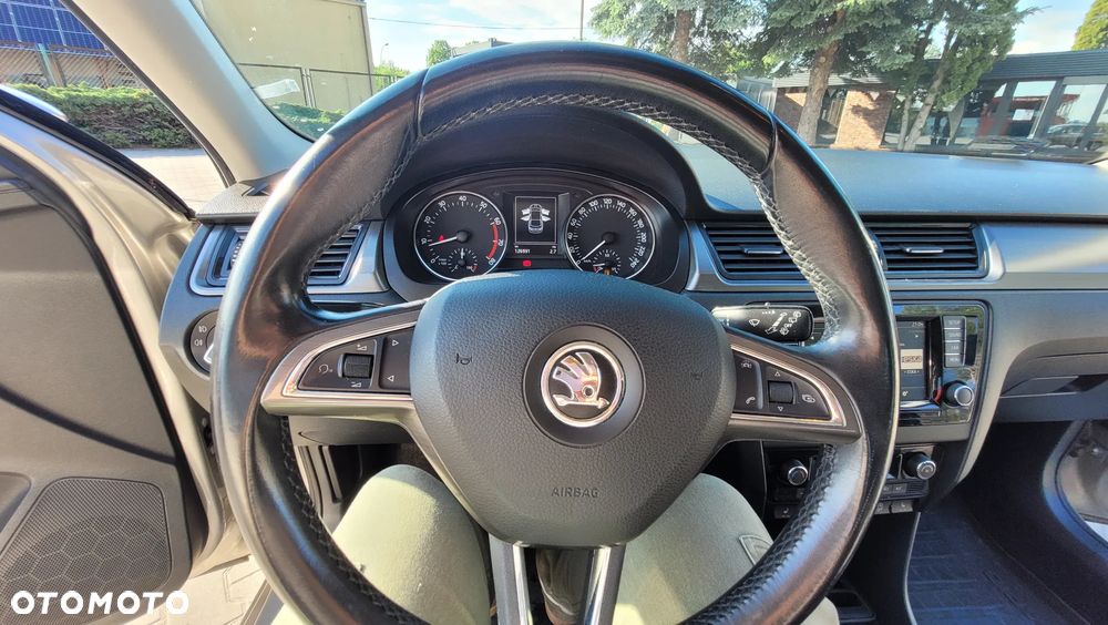 Skoda RAPID 1.2 TSI Joy - 26