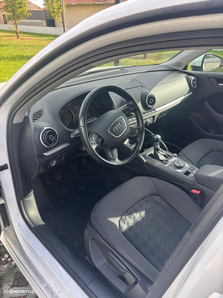 Audi A3 Sportback 1.6 TDI Attraction Ultra - 6