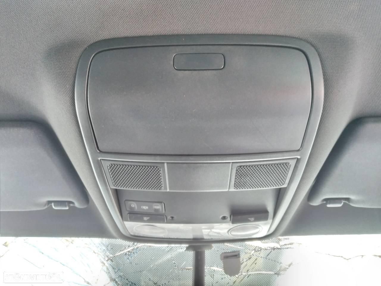 LUZ INTERIOR VOLKSWAGEN SCIROCCO 137 - 1