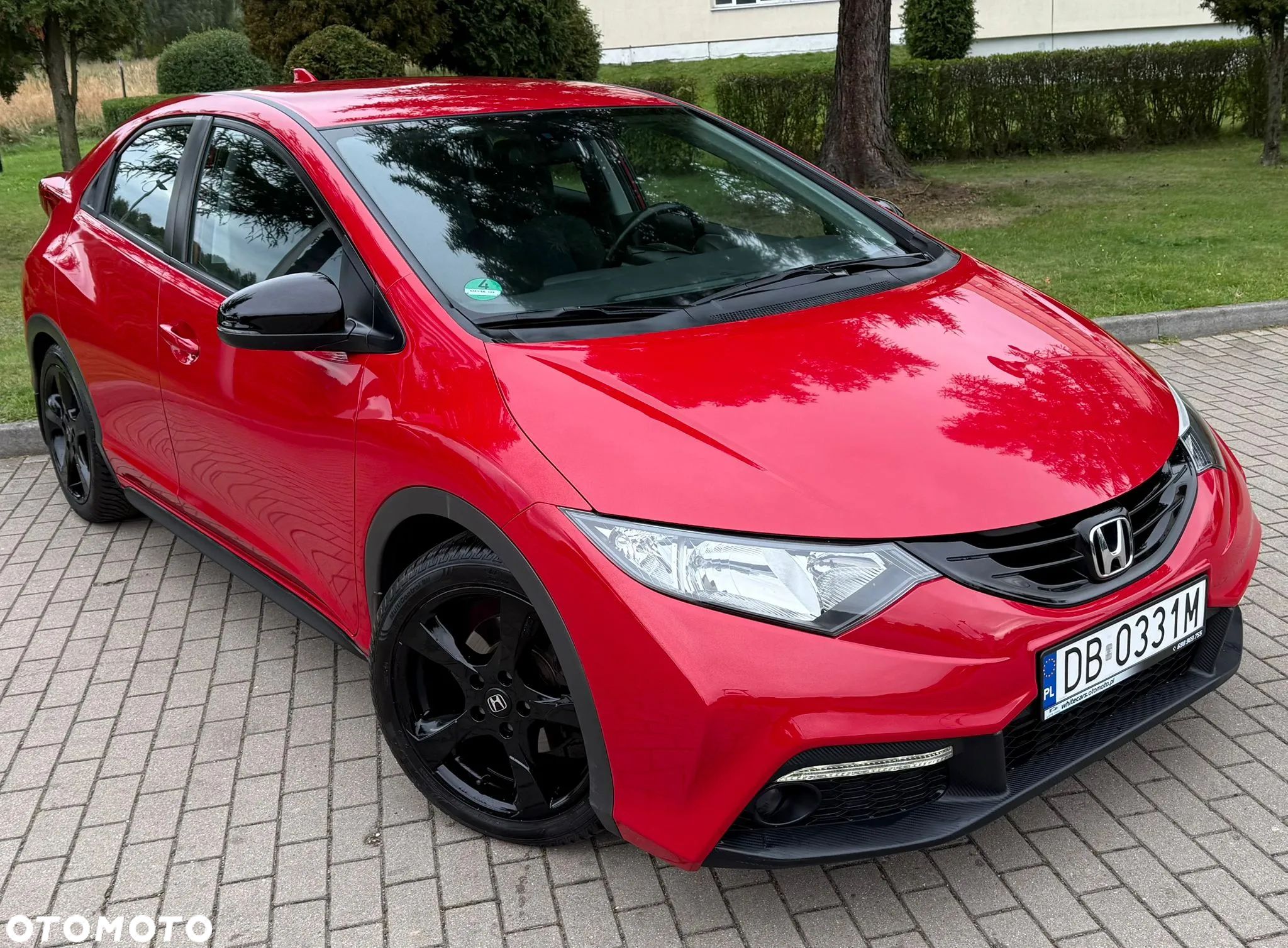 Honda Civic 1.8 i-VTEC Executive Black Edition - 1