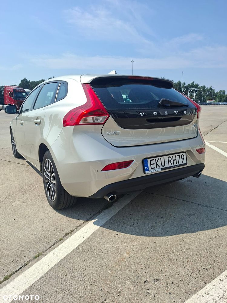 Volvo V40 D2 Drive-E Momentum - 5