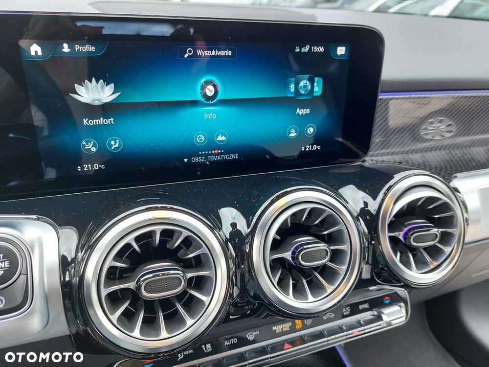 Mercedes-Benz GLB - 27