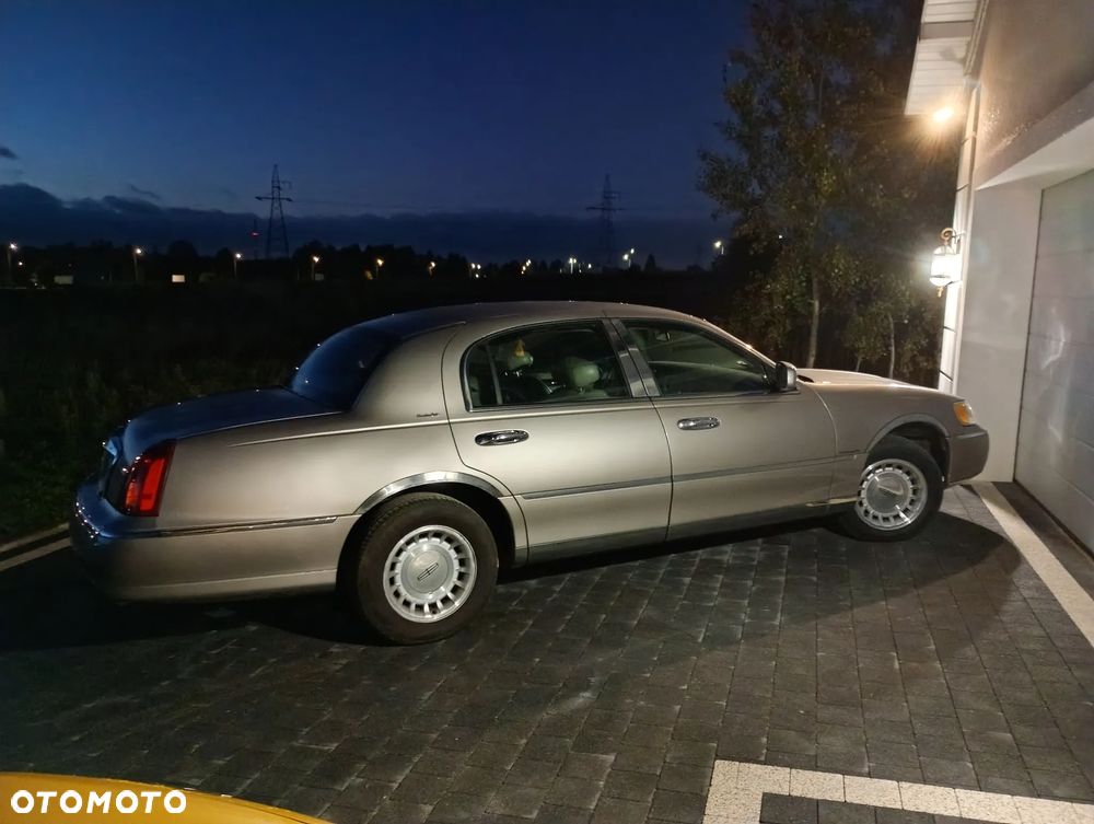Lincoln Town Car 4.6 Executive - 10