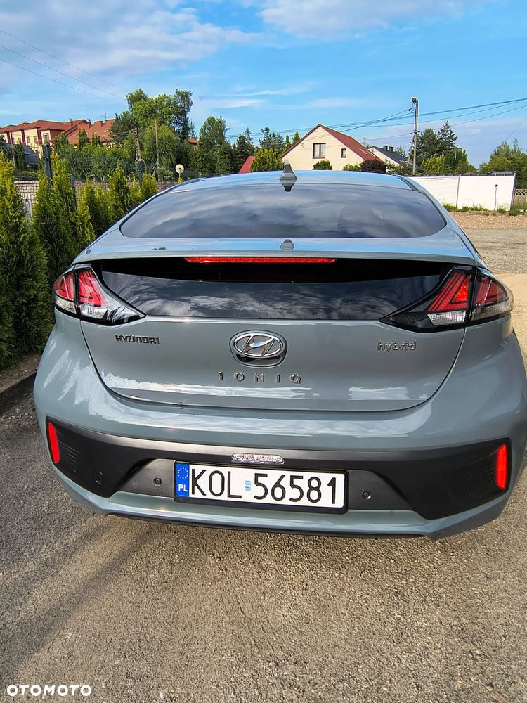 Hyundai IONIQ Hybrid Platinum - 5