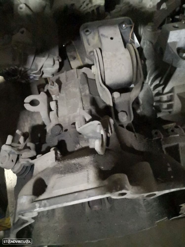 Caixa De Velocidades Hyundai Pony (X-2) - 2