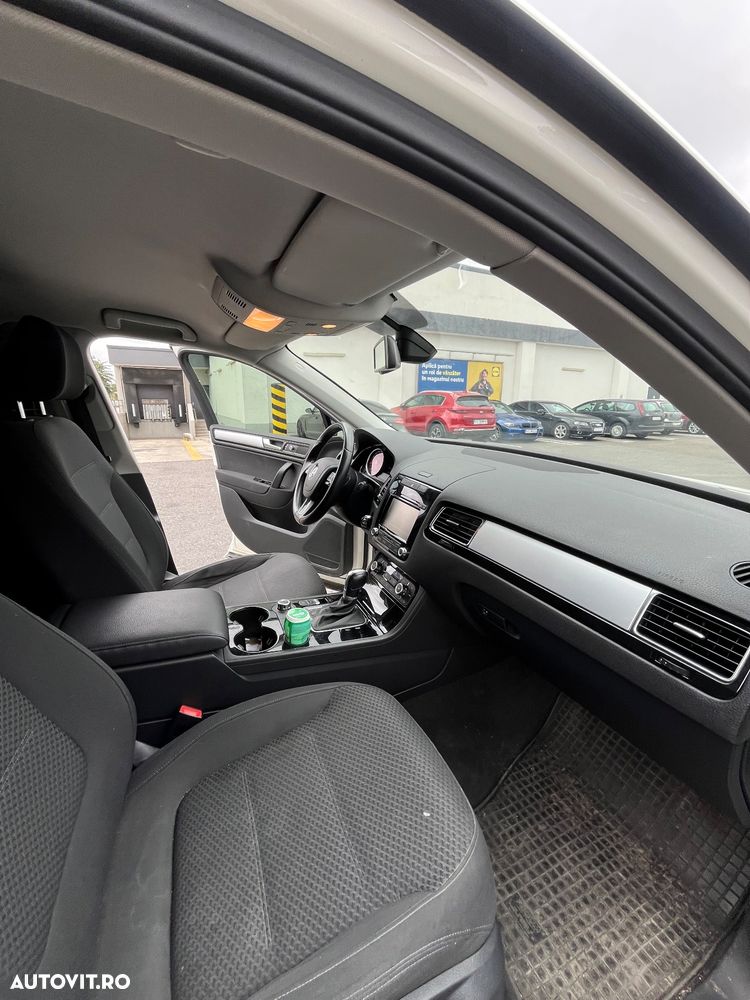 Volkswagen Touareg - 11