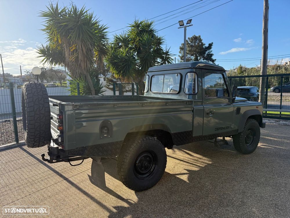 Land Rover Defender - 1