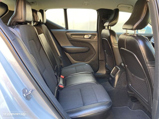 Volvo XC 40 T5 Twin Engine DKG Momentum Pro - 37