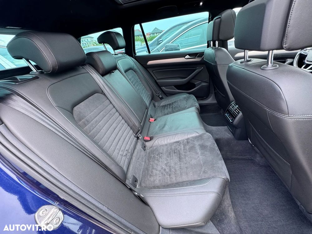 Volkswagen Passat 1.6 TDI SCR DSG Conceptline - 12