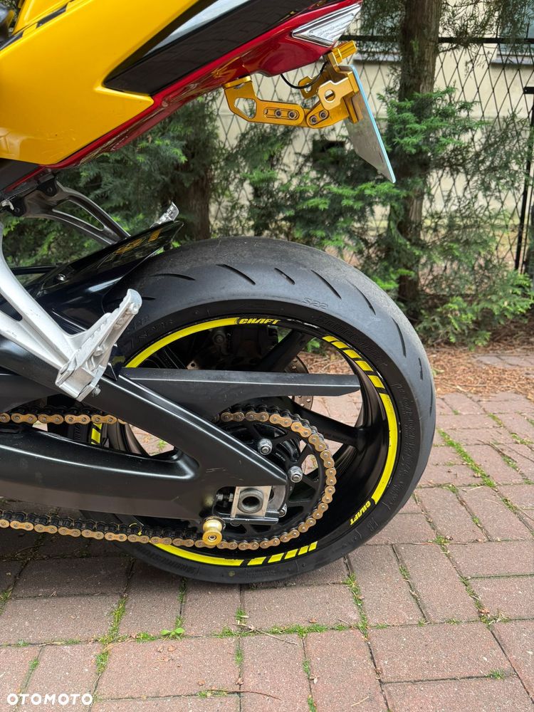 Yamaha FZ - 8