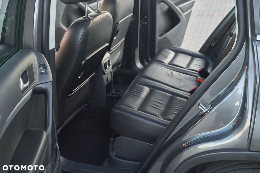 Volkswagen Tiguan 1.4 TSI BlueMotion Technology Exclusive - 28