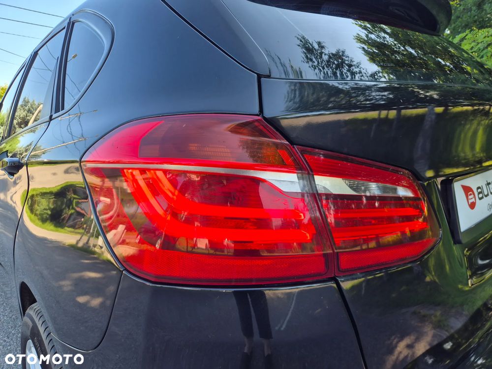 BMW Seria 2 216d Sport Line - 12