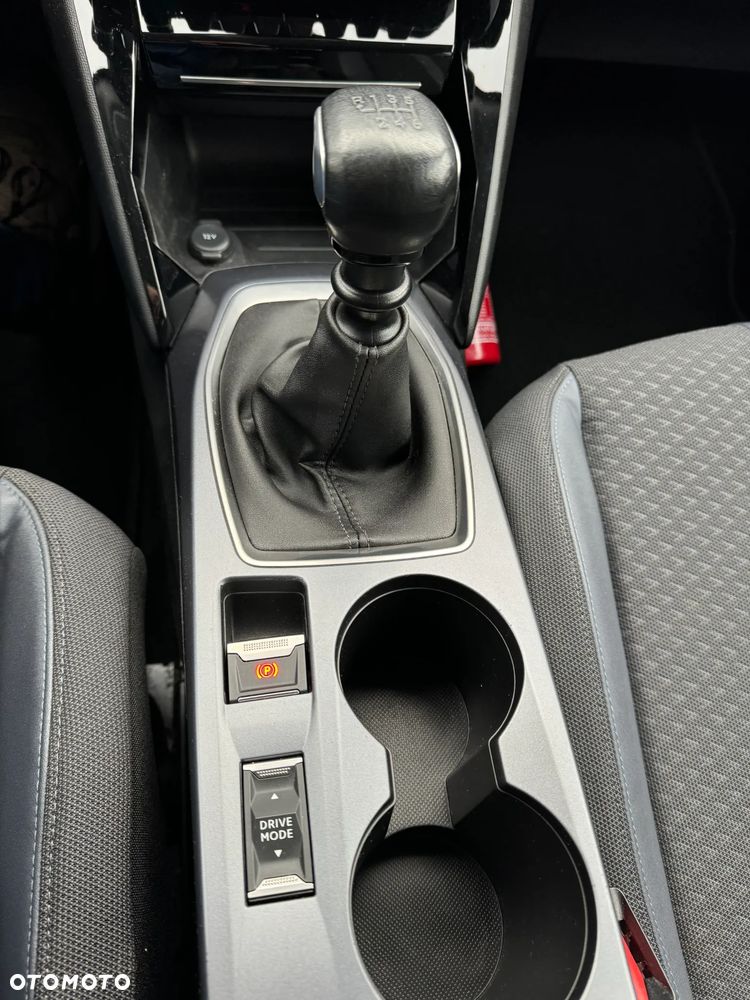 Peugeot 2008 - 18