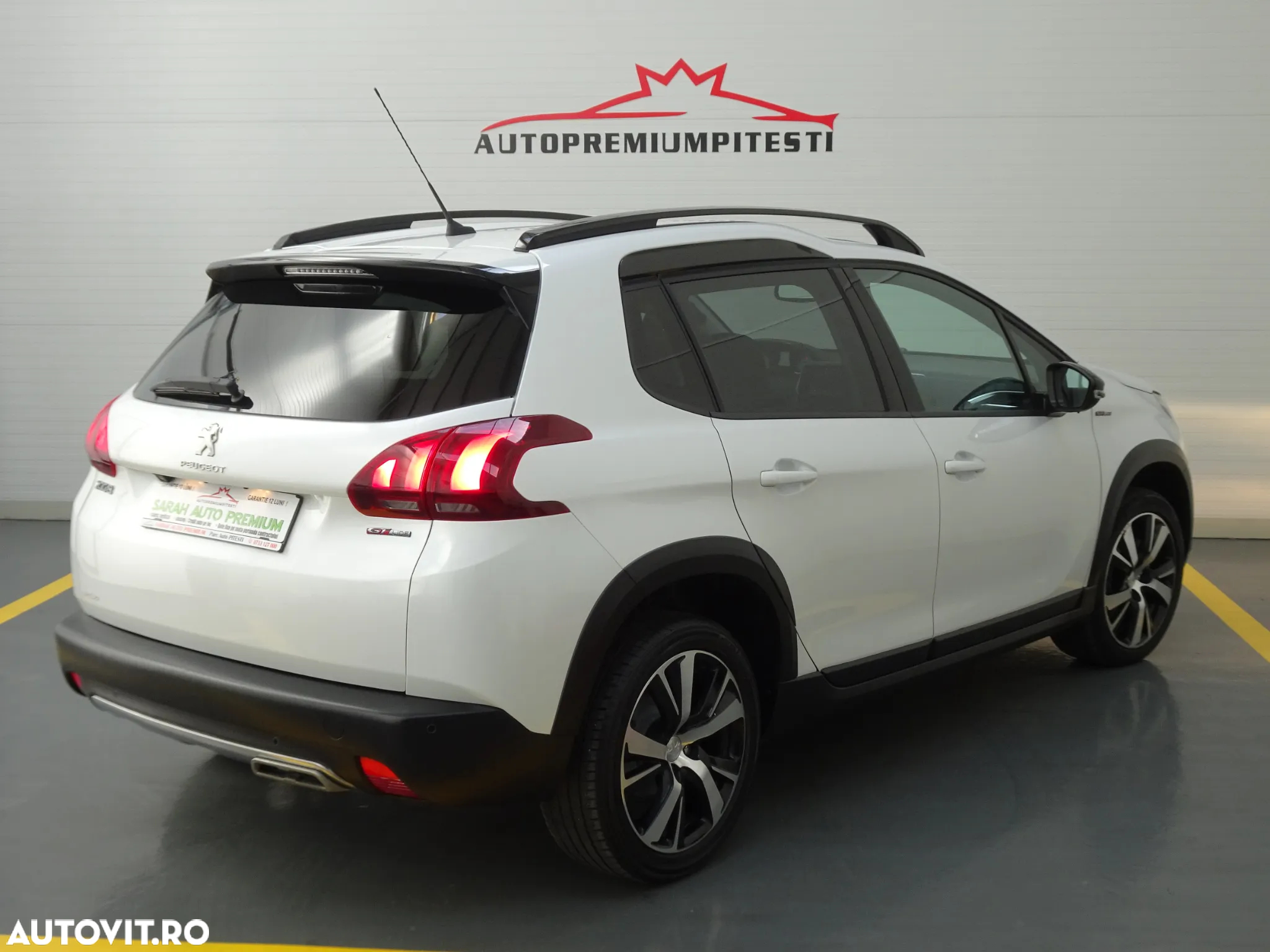 Peugeot 2008 1.2 L PureTech STT GT Line - 10
