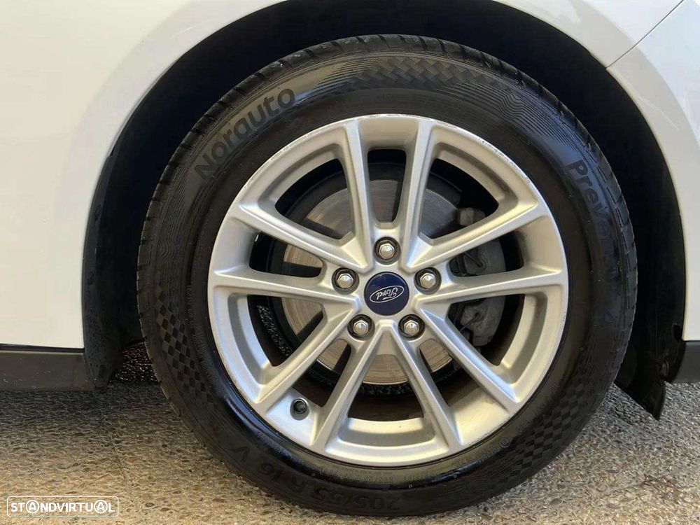Ford Focus 1.5 TDCi EcoBlue ST-Line - 18