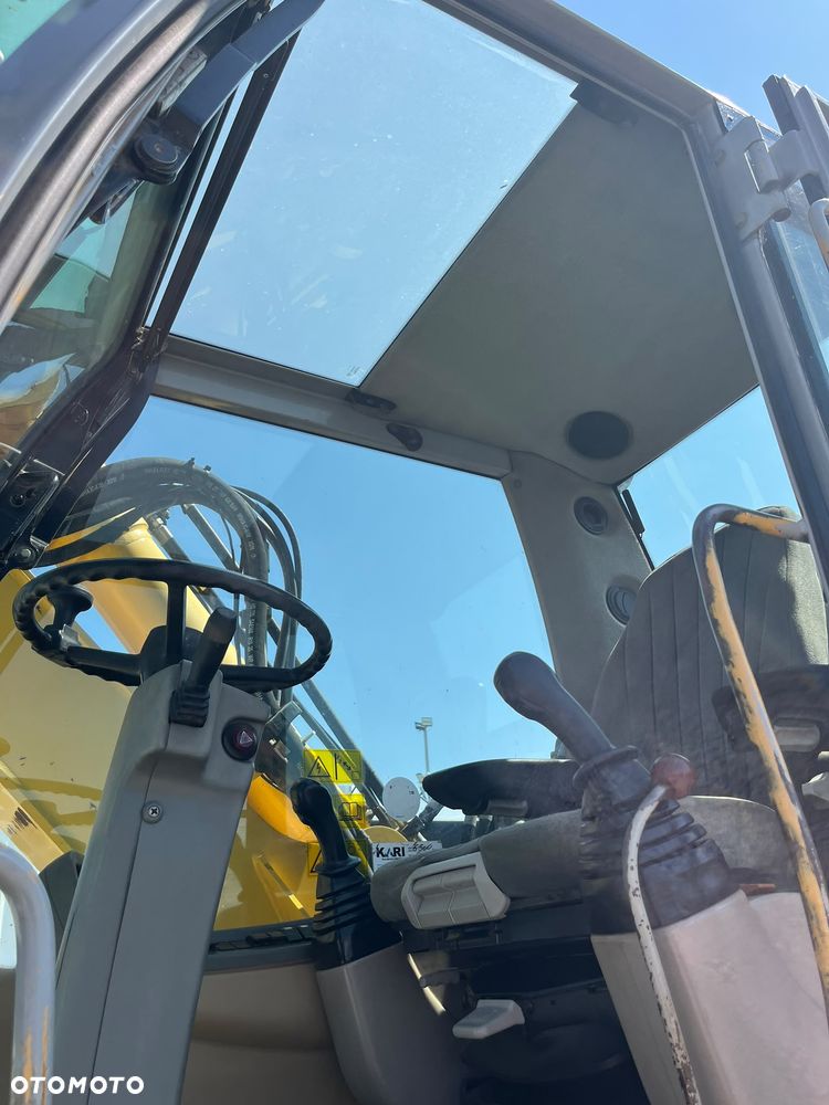 New Holland MH PLUS 18 TON - 21
