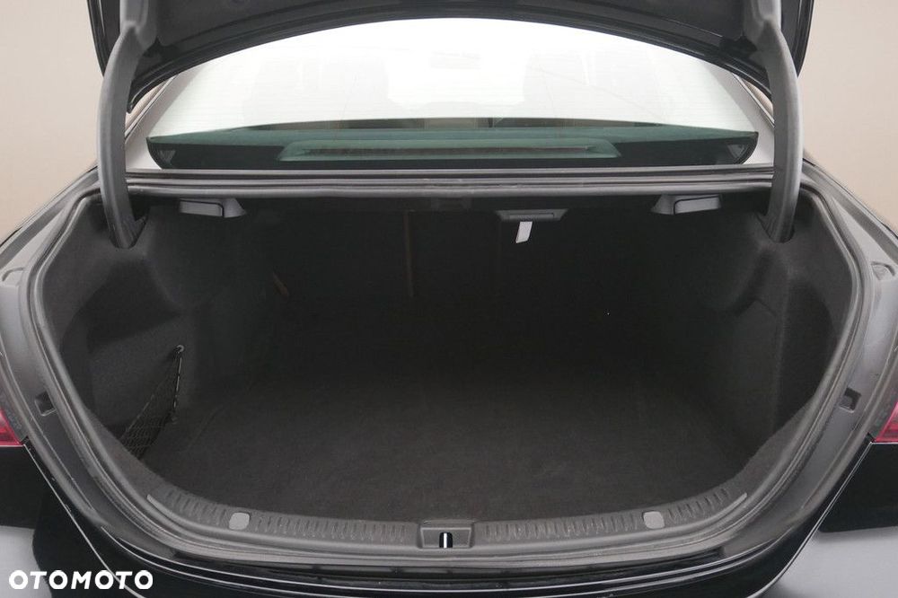 Mercedes-Benz Klasa E - 16