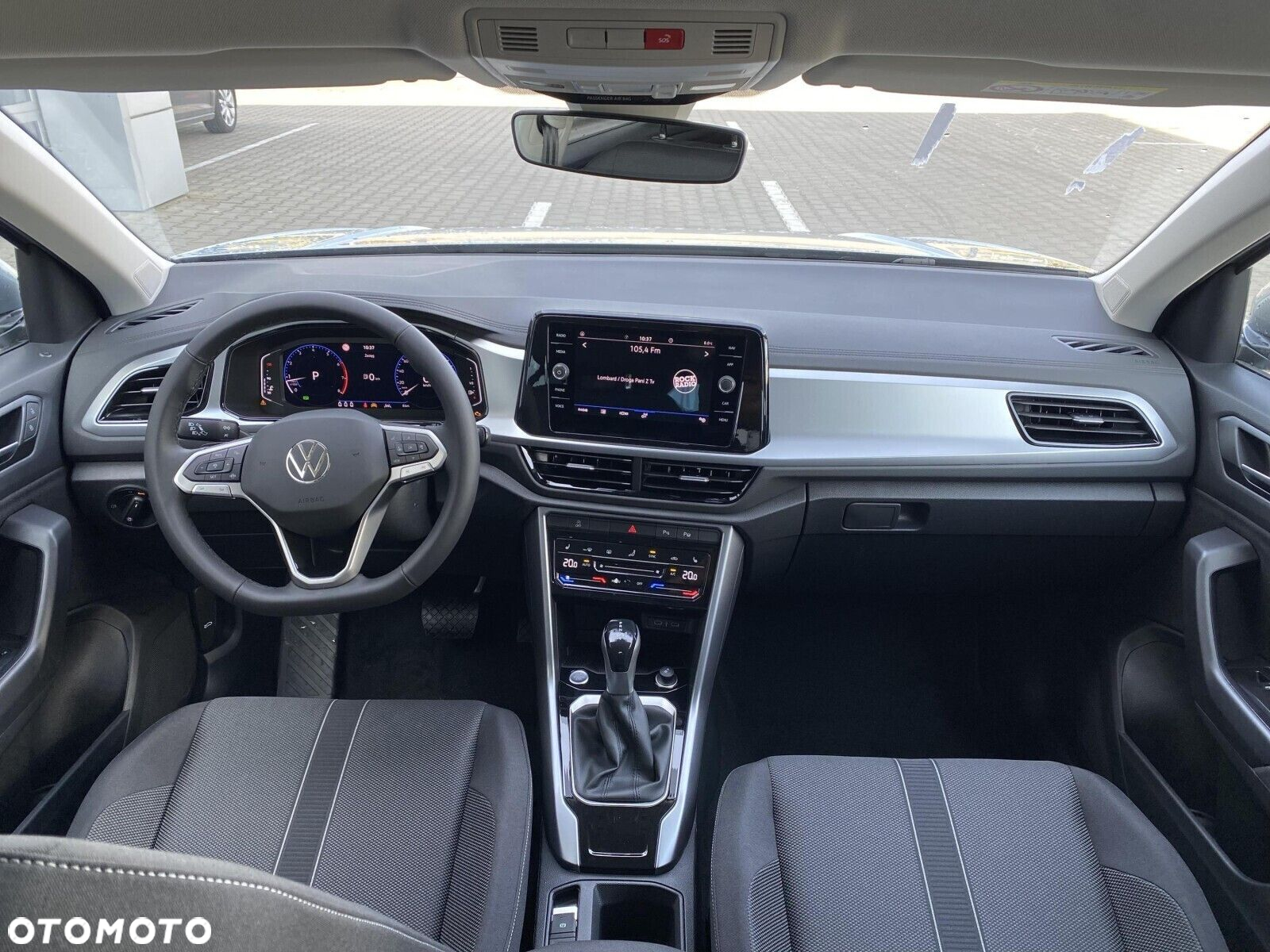Volkswagen T-Roc - 23
