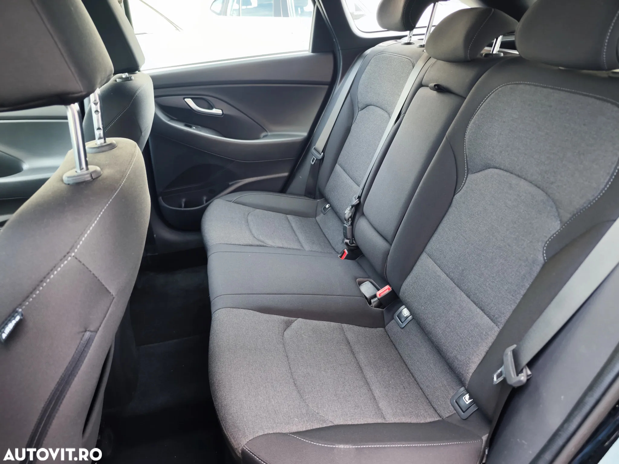 Hyundai i30 Kombi 1.6 CRDI DCT Select - 13