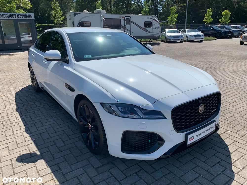 Jaguar XF 2.0 P250 R-Dynamic SE - 4