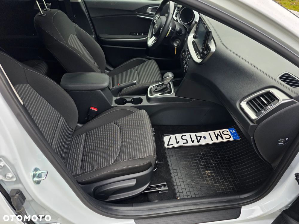 Kia Ceed 1.5 T-GDI M DCT - 17