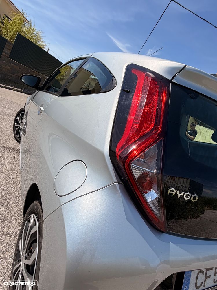 Toyota Aygo 1.0 X-Play Plus+X-Touch+TSS - 10